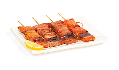 Menu M4  Soupe, Crudités, Riz | 4 Brochettes de Poisson grillées | (2 Saumons et 2 Thons)  13.50 €