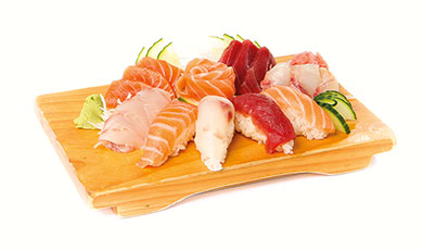 Menu N  Soupe, Crudités, Riz | 15 Sashimi + 4 Sushi |   18.50 €